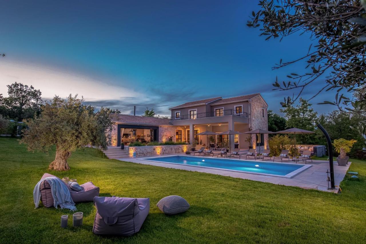 Villa Nautilus Rapavel ภายนอก รูปภาพ